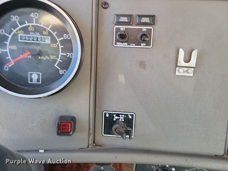 image for item NB9935 2005 Kenworth T300 log loader truck