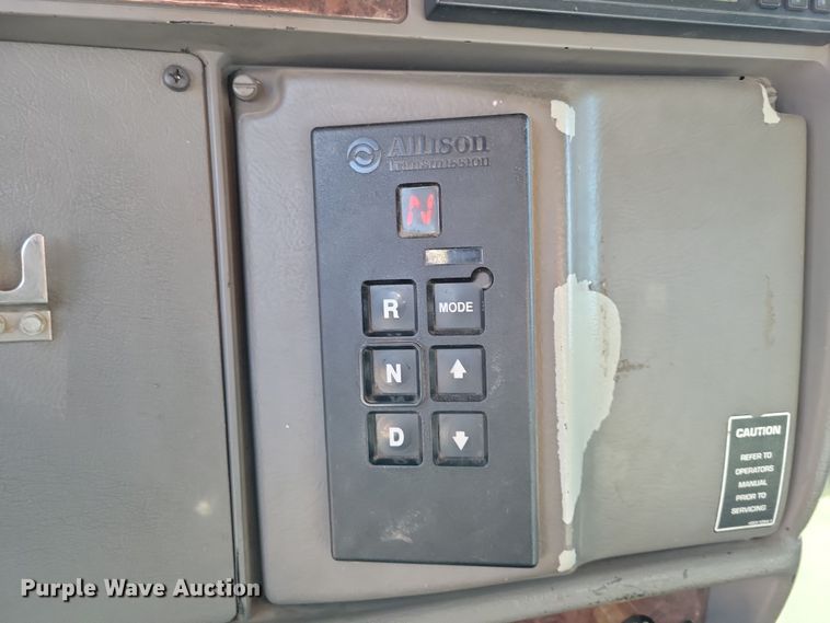 image for item NB9935 2005 Kenworth T300 log loader truck