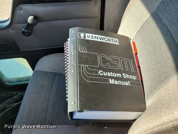 image for item NB9935 2005 Kenworth T300 log loader truck