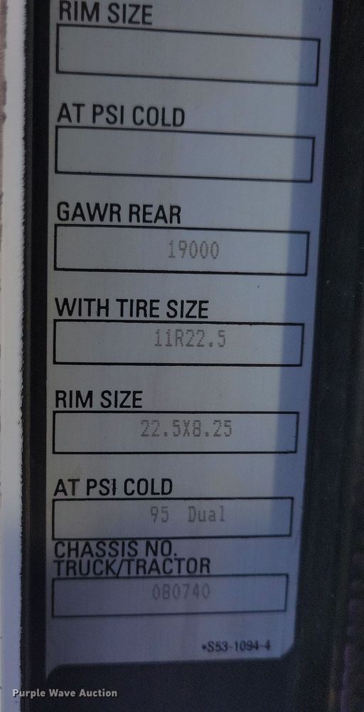 image for item NB9935 2005 Kenworth T300 log loader truck