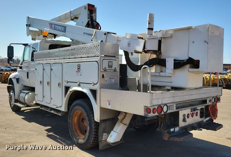 image for item NB9936 2010 International DuraStar 4400 bucket truck