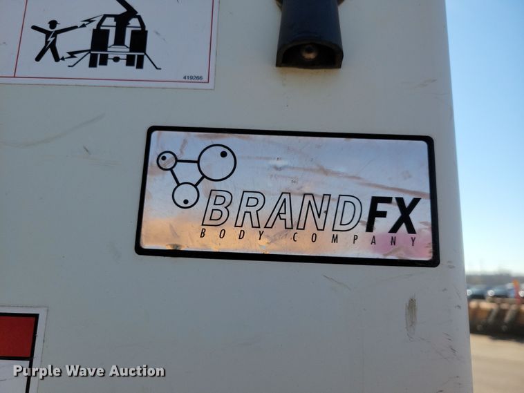 image for item NB9936 2010 International DuraStar 4400 bucket truck