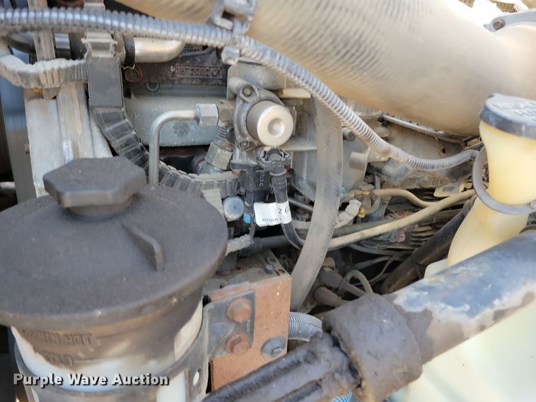 image for item NB9936 2010 International DuraStar 4400 bucket truck