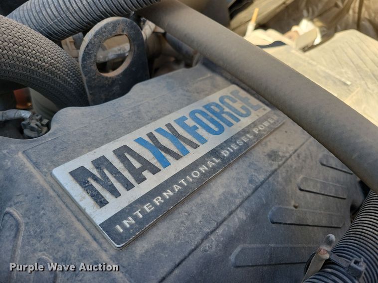 image for item NB9936 2010 International DuraStar 4400 bucket truck