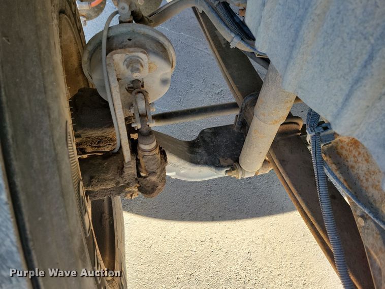 image for item NB9936 2010 International DuraStar 4400 bucket truck