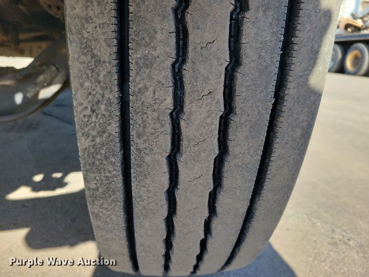 image for item NB9936 2010 International DuraStar 4400 bucket truck