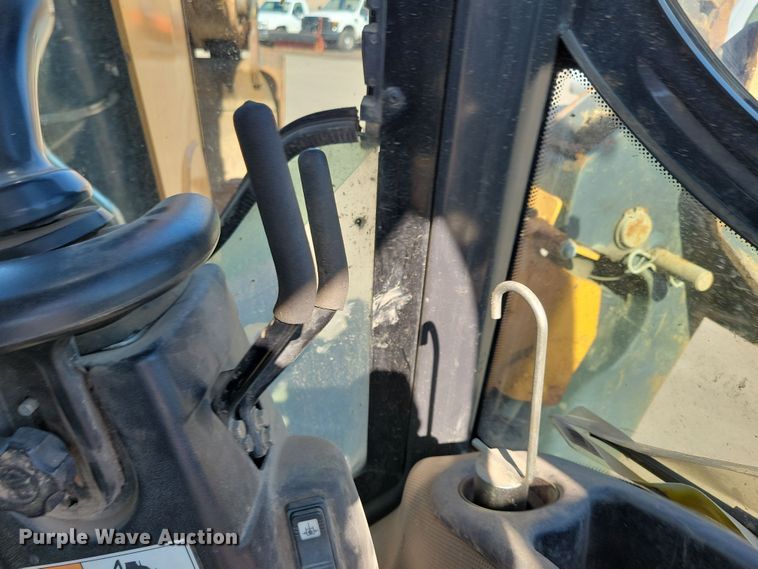 image for item NB9937 2018 Case 590 Super N backhoe