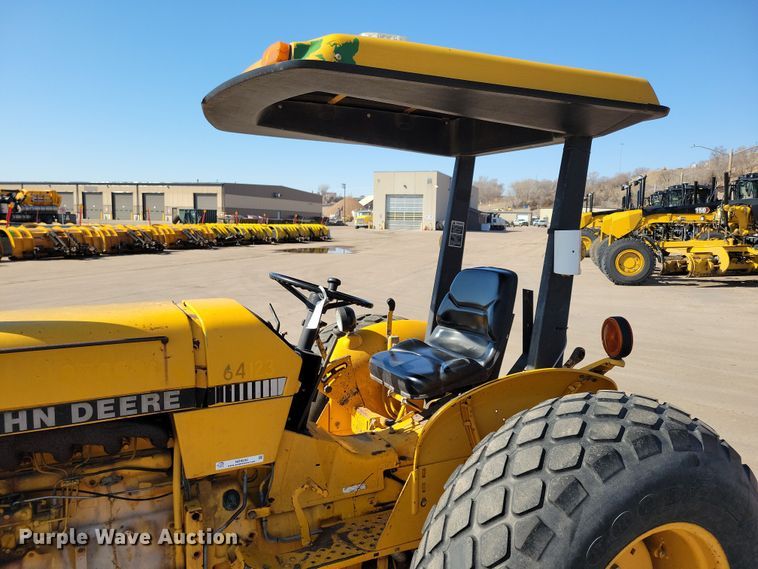 image for item NB9938 1988 John Deere  2355 tractor