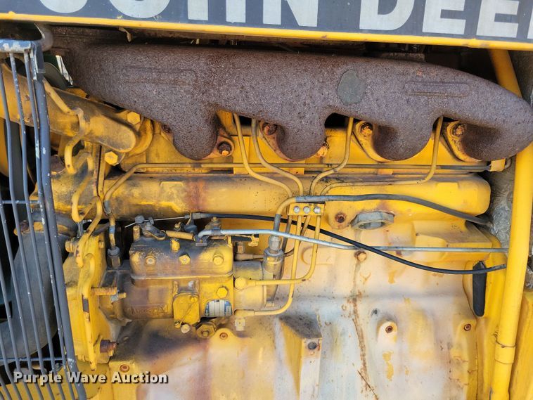 image for item NB9938 1988 John Deere  2355 tractor