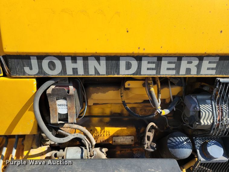 image for item NB9938 1988 John Deere  2355 tractor