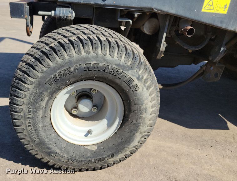 image for item NB9939 Jacobsen Turfcat lawn mower