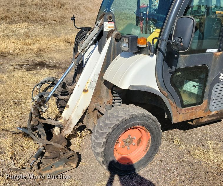 image for item NB9944 2013 Bobcat Toolcat 5600 utility vehicle