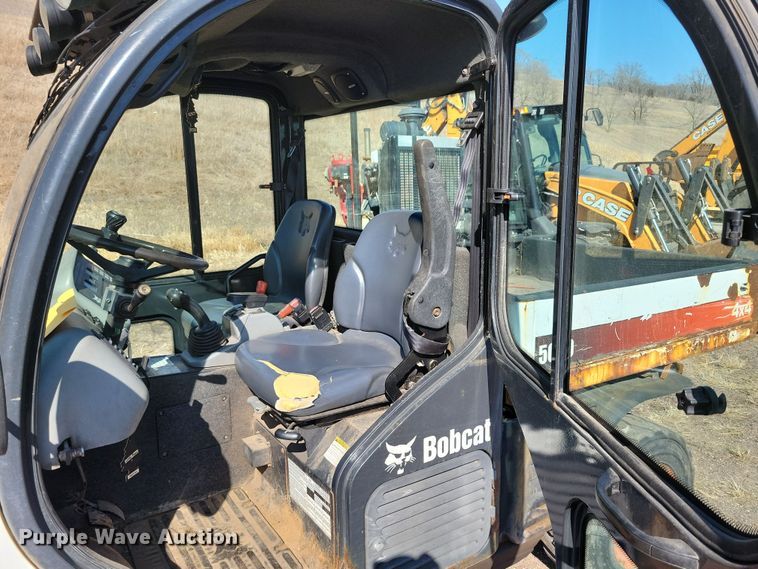 image for item NB9944 2013 Bobcat Toolcat 5600 utility vehicle