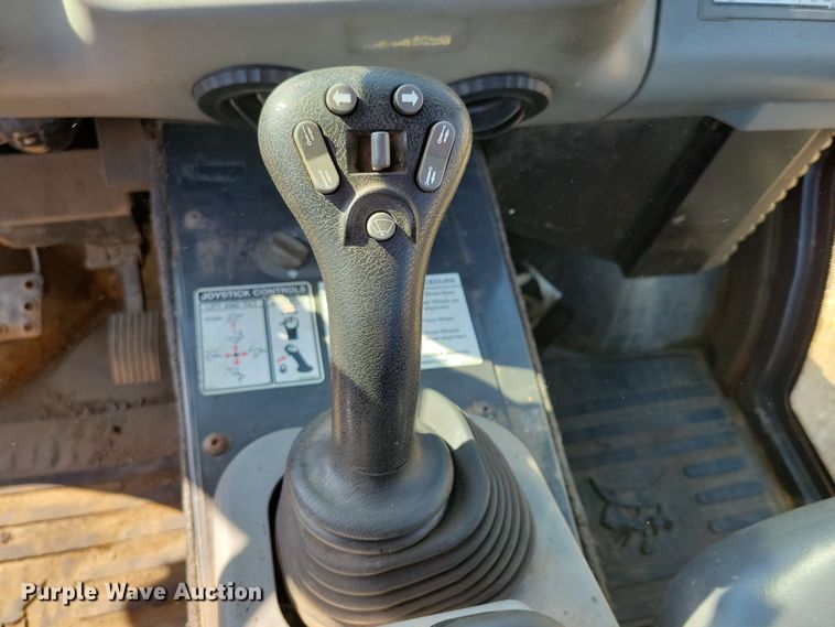 image for item NB9944 2013 Bobcat Toolcat 5600 utility vehicle