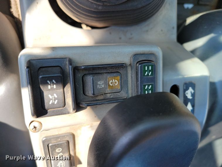 image for item NB9944 2013 Bobcat Toolcat 5600 utility vehicle