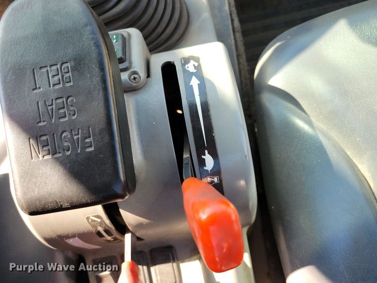 image for item NB9944 2013 Bobcat Toolcat 5600 utility vehicle