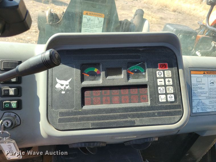 image for item NB9944 2013 Bobcat Toolcat 5600 utility vehicle