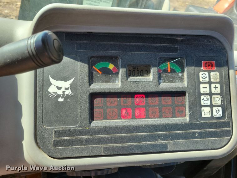 image for item NB9944 2013 Bobcat Toolcat 5600 utility vehicle