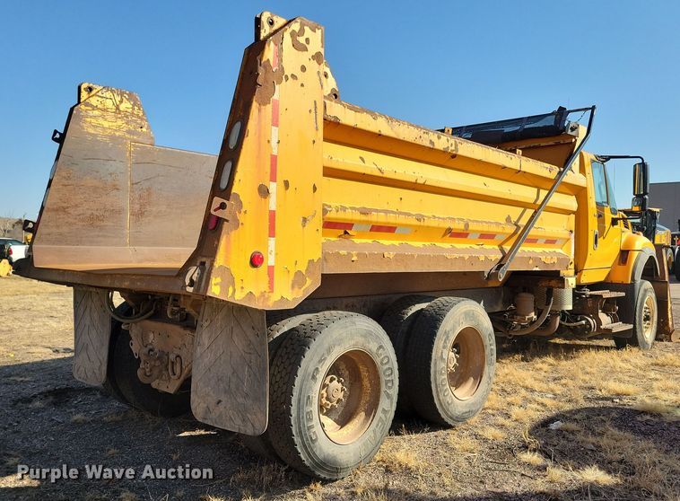 image for item NB9946 2013 International WorkStar 7500 dump truck