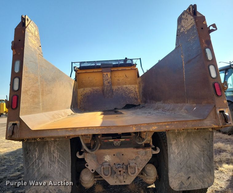 image for item NB9946 2013 International WorkStar 7500 dump truck