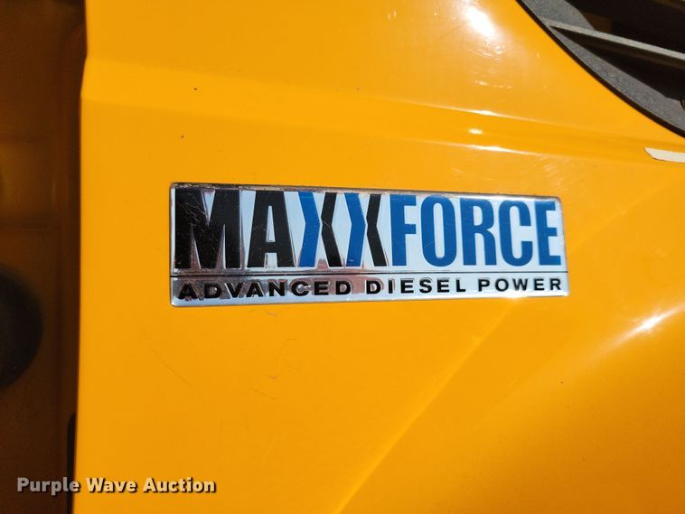 image for item NB9946 2013 International WorkStar 7500 dump truck