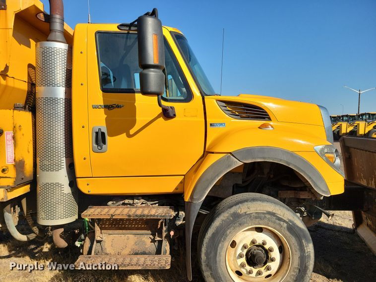 image for item NB9946 2013 International WorkStar 7500 dump truck