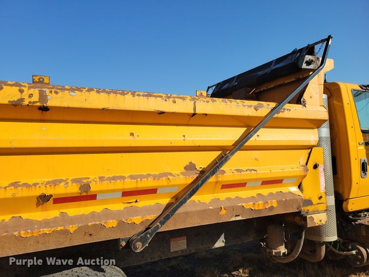 image for item NB9946 2013 International WorkStar 7500 dump truck