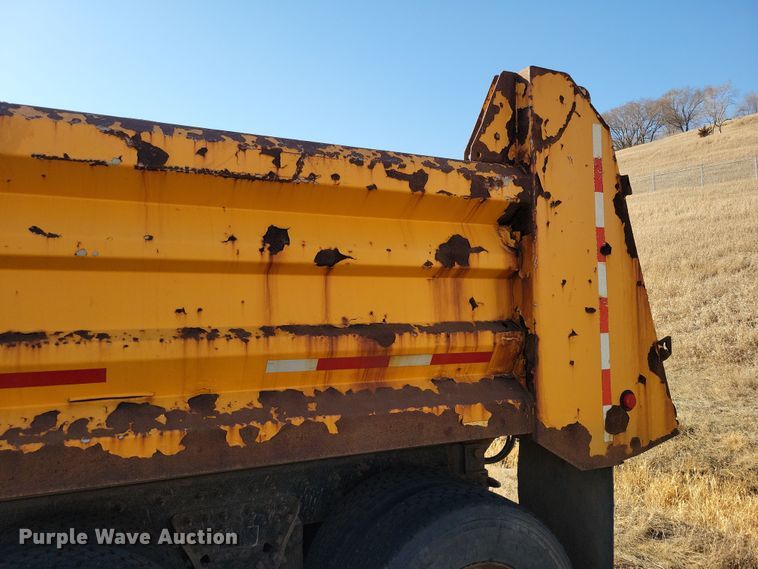 image for item NB9946 2013 International WorkStar 7500 dump truck