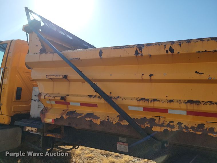 image for item NB9946 2013 International WorkStar 7500 dump truck