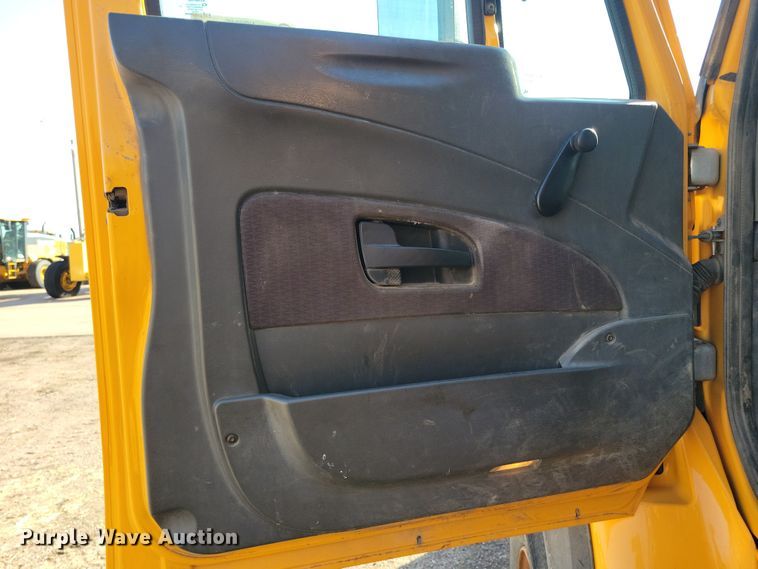 image for item NB9946 2013 International WorkStar 7500 dump truck