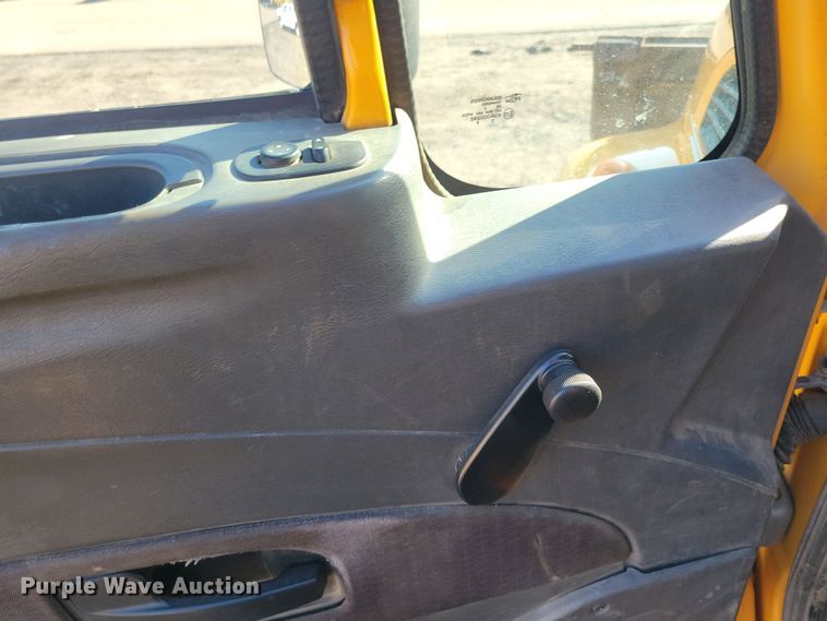 image for item NB9946 2013 International WorkStar 7500 dump truck