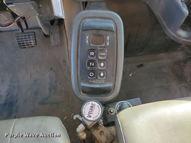 image for item NB9946 2013 International WorkStar 7500 dump truck