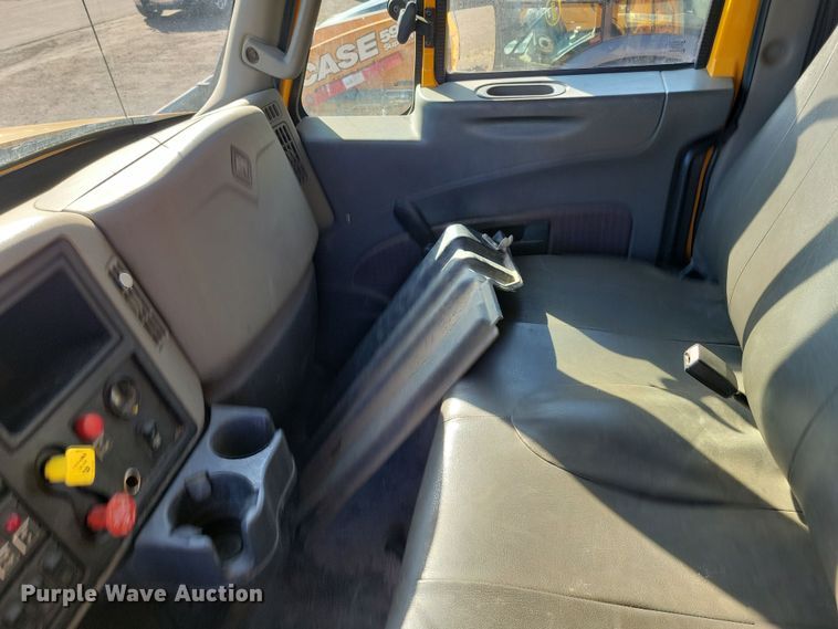 image for item NB9946 2013 International WorkStar 7500 dump truck