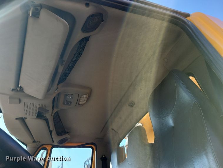 image for item NB9946 2013 International WorkStar 7500 dump truck