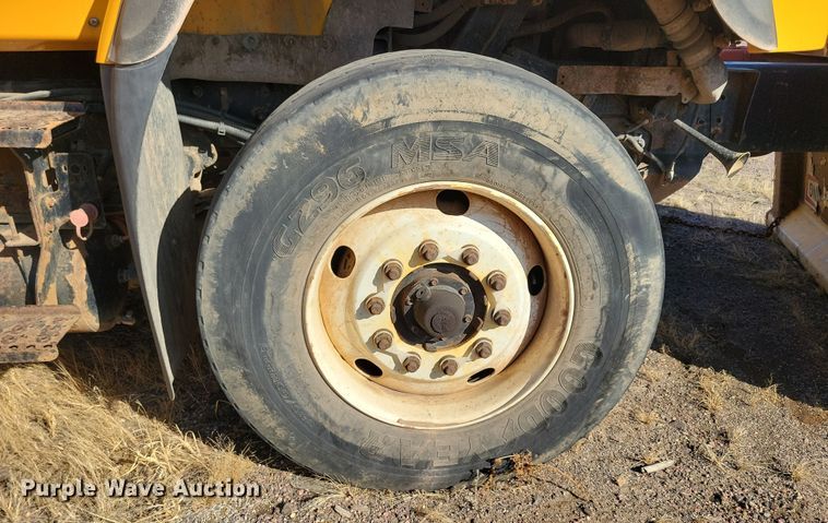 image for item NB9946 2013 International WorkStar 7500 dump truck