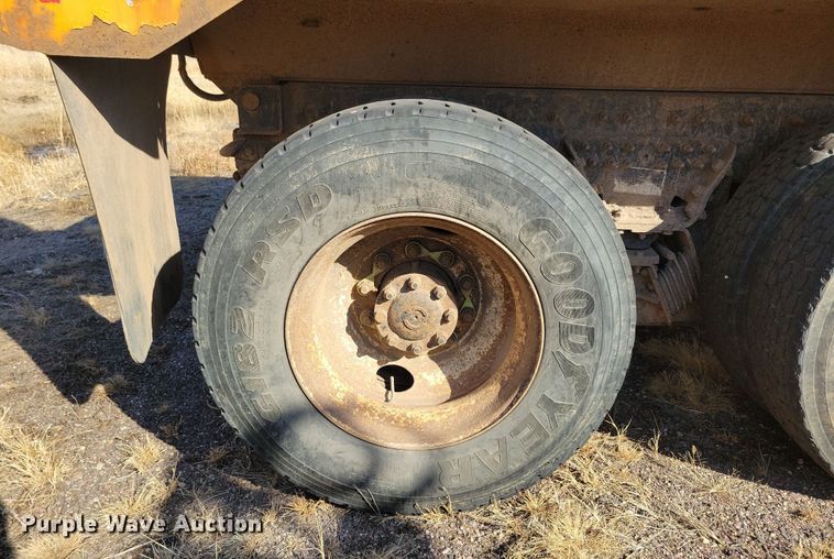 image for item NB9946 2013 International WorkStar 7500 dump truck