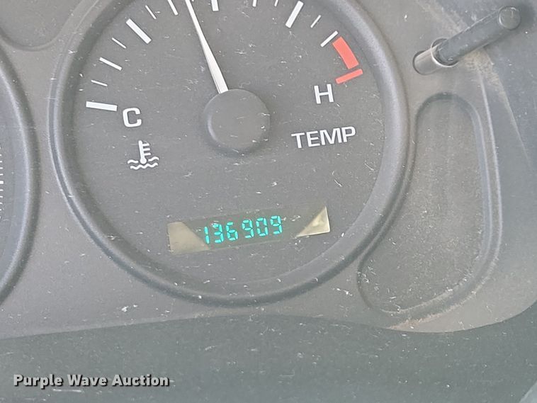 image for item NB9954 2003 Chevrolet  Venture van