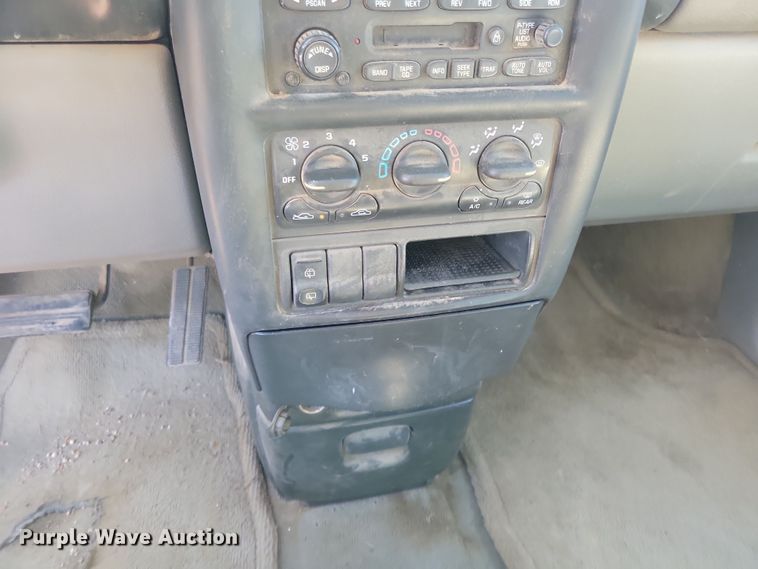 image for item NB9954 2003 Chevrolet  Venture van