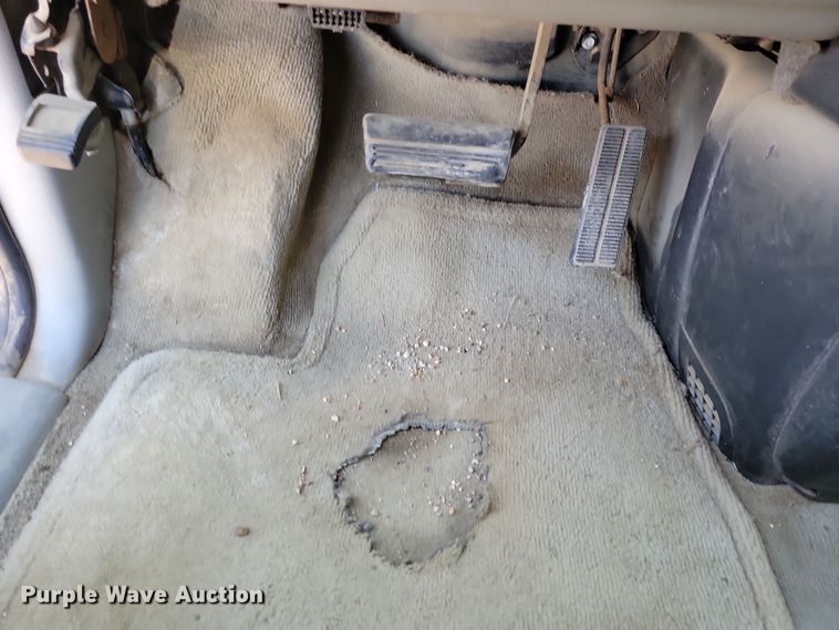 image for item NB9954 2003 Chevrolet  Venture van