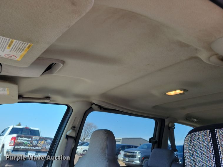 image for item NB9954 2003 Chevrolet  Venture van