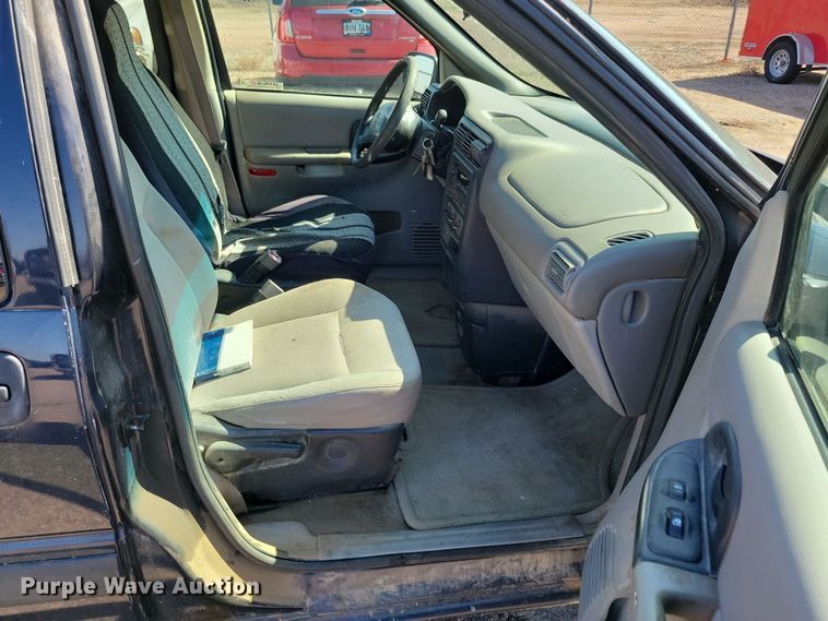 image for item NB9954 2003 Chevrolet  Venture van