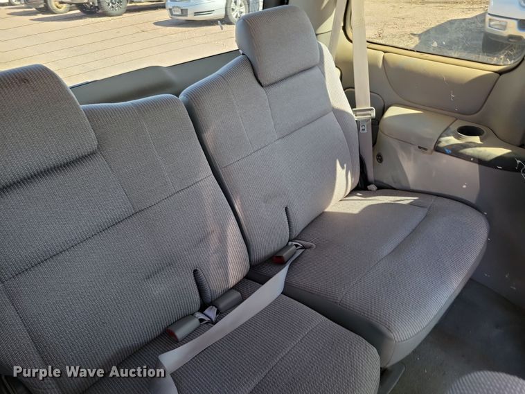 image for item NB9954 2003 Chevrolet  Venture van