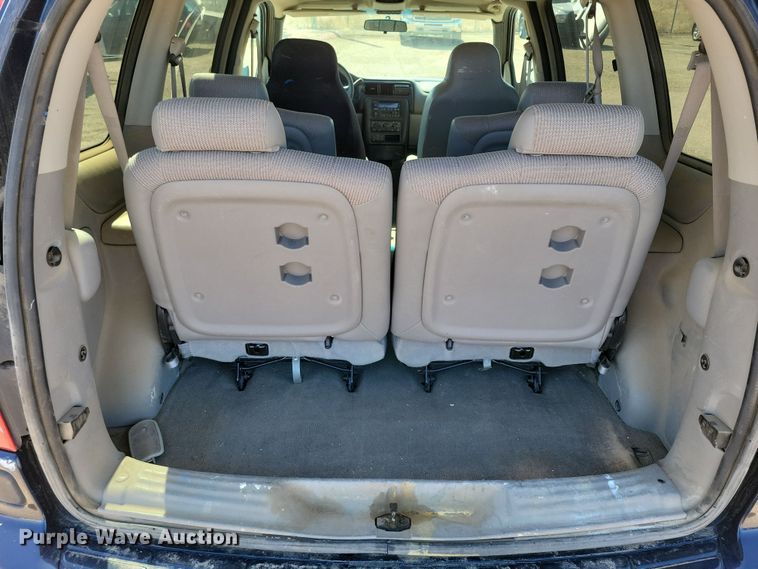 image for item NB9954 2003 Chevrolet  Venture van