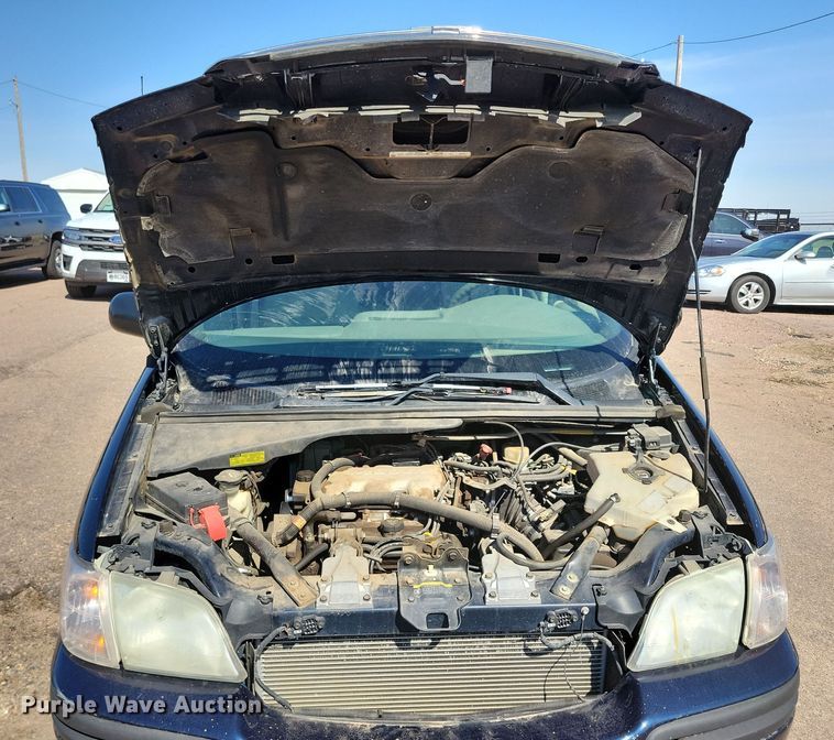 image for item NB9954 2003 Chevrolet  Venture van