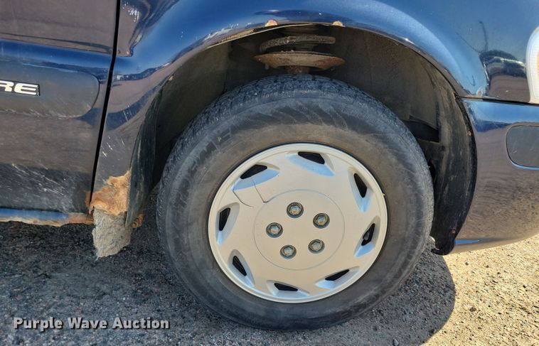 image for item NB9954 2003 Chevrolet  Venture van