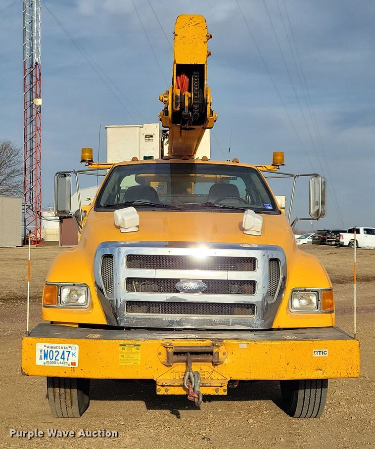 image for item NB9956 2007 Ford F750 Super Duty bucket truck
