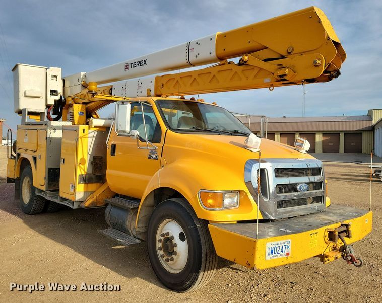 image for item NB9956 2007 Ford F750 Super Duty bucket truck