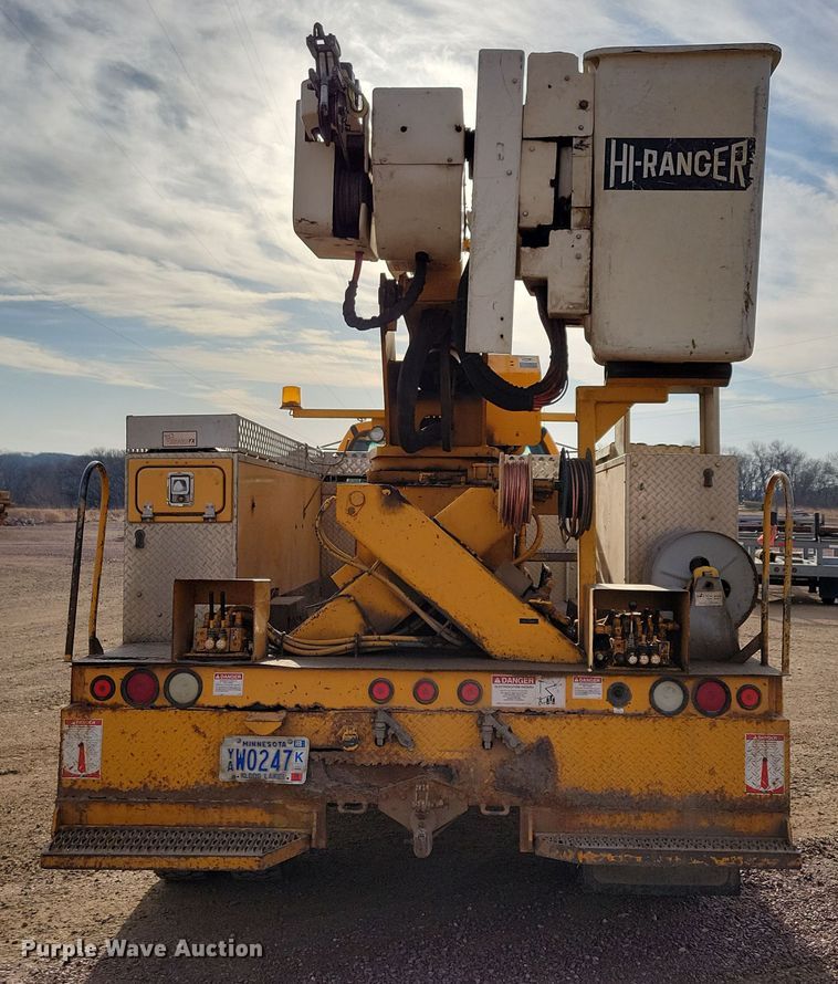 image for item NB9956 2007 Ford F750 Super Duty bucket truck