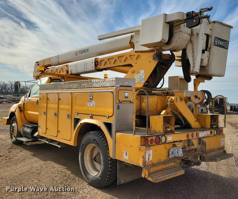 image for item NB9956 2007 Ford F750 Super Duty bucket truck