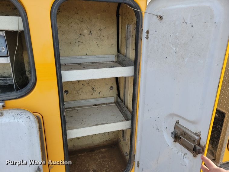 image for item NB9956 2007 Ford F750 Super Duty bucket truck